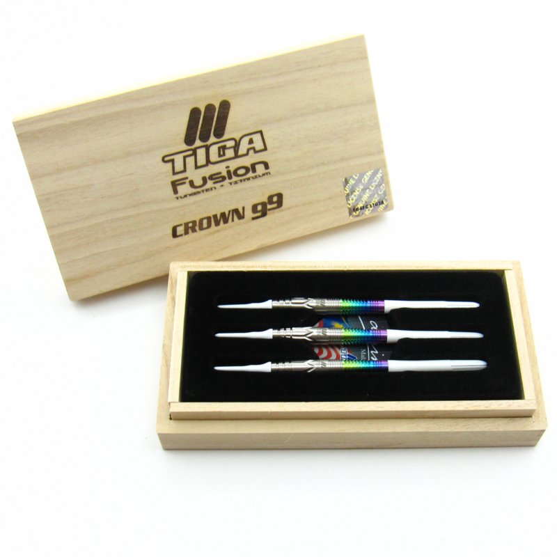 【未使用・廃盤】TIGA Fusion Ray Carver ダーツセット 未使用・廃盤】TIGA Fusion Ray Carver ダーツセット