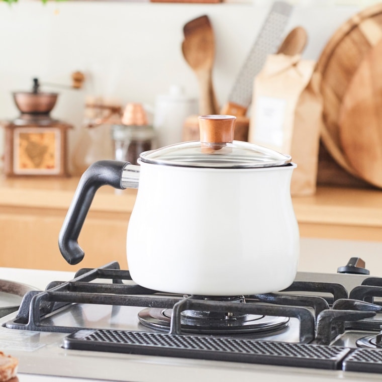 メゾンドルチェ　フィオーレトップス　ホワイト　アイボリー　美品 オフタートルニットトップス | DOLCELICHE（ドルチェリーチェ）