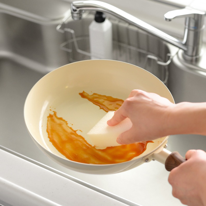 ヘッタ IH対応セラミックフライパン26cm RB-3522