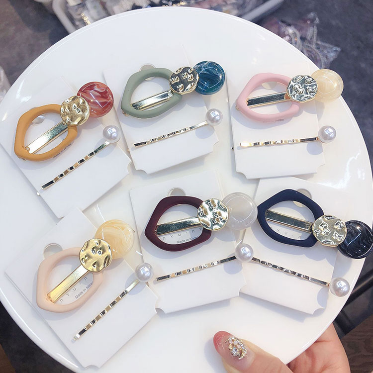 アクセサリーのようなヘアアクセサリー