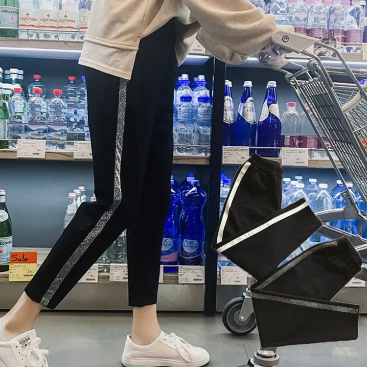 ゆったりカジュアルスポーティな九分丈ラインパンツ