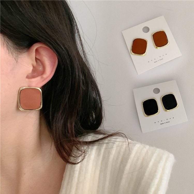 スクエア型 大きめ レザー ピアス
