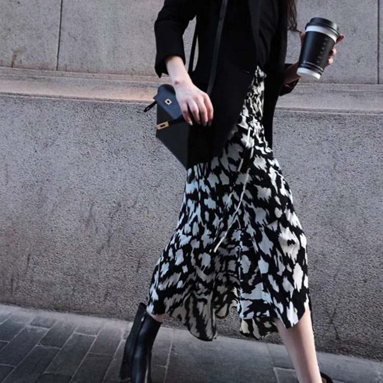 アシンメトリー ギャザー ミモレ丈スカート