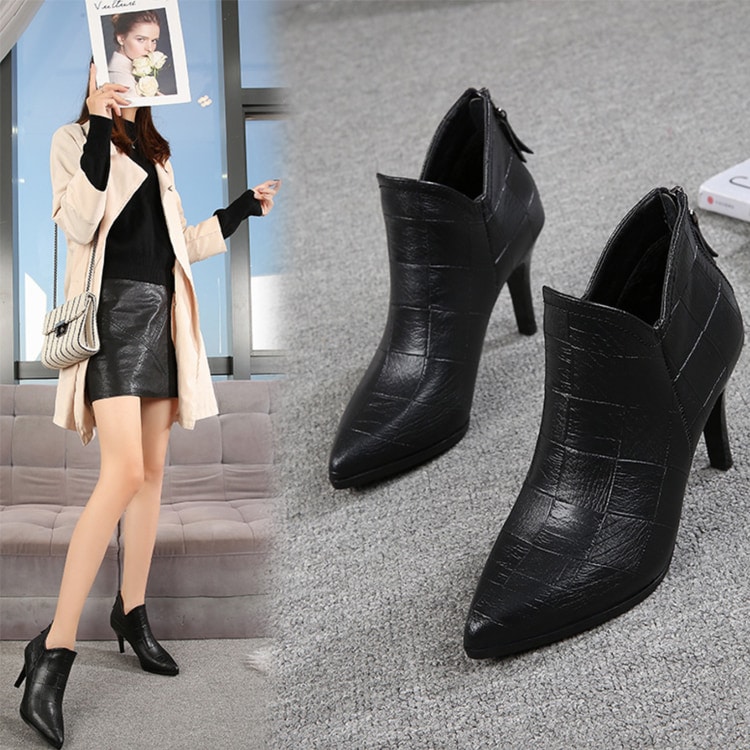 型押しレザー ピンヒール Vカット ブーティー