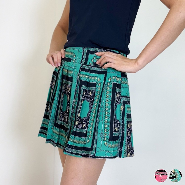 韓国ゴルフウェア スカーフ柄 ショート丈 プリーツスカート