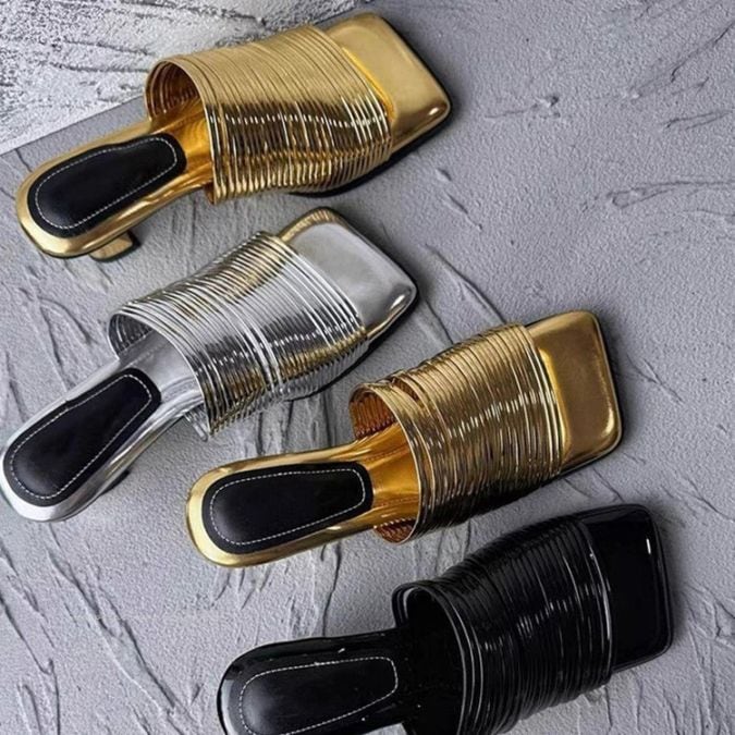 スクエアトゥ メタリック コード ベルト サンダル