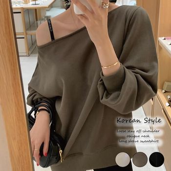 抜け感たっぷりの大人可愛いオフショルスウェットトップス。ゆるっと1枚でこなれ感UP。