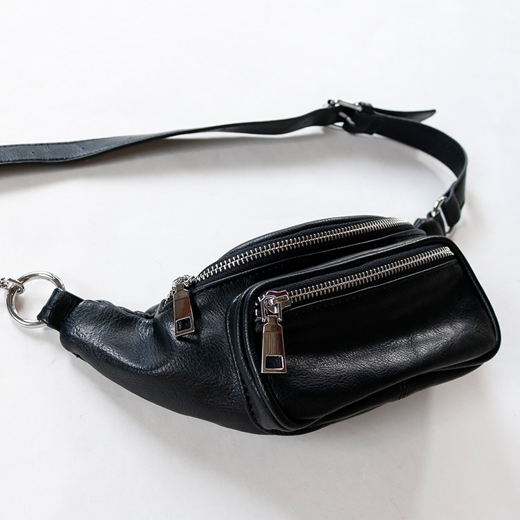 斜め掛け PUレザー チェーン ボディバッグ