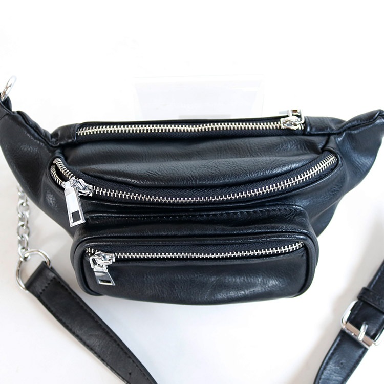斜め掛け PUレザー チェーン ボディバッグ
