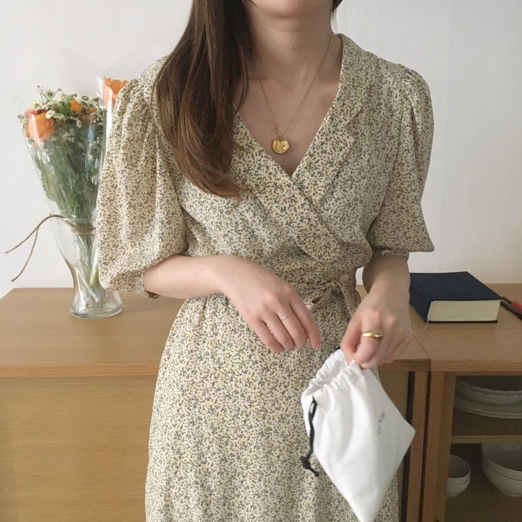 Vネック カシュクール風 花柄ワンピース