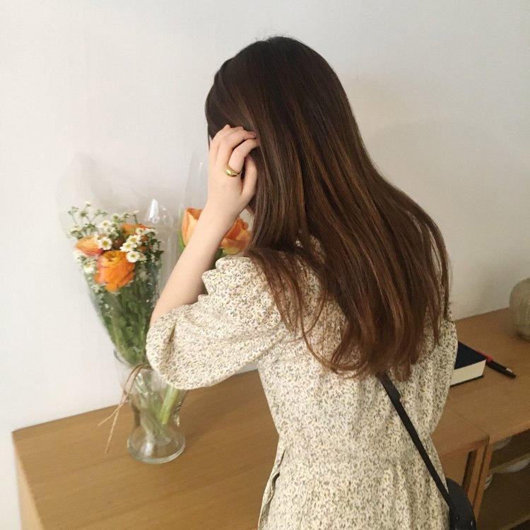 Vネック カシュクール風 花柄ワンピース