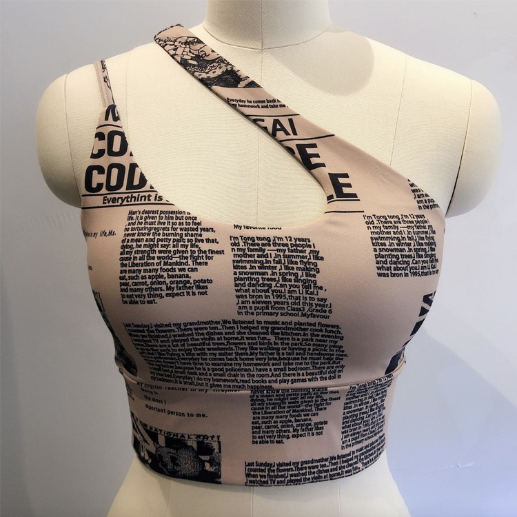 英字 プリント柄 アンシンメトリー カップ付 ヨガウェア