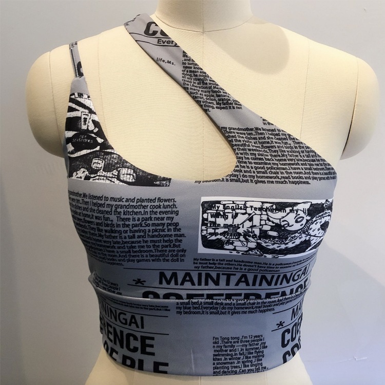 英字 プリント柄 アンシンメトリー カップ付 ヨガウェア