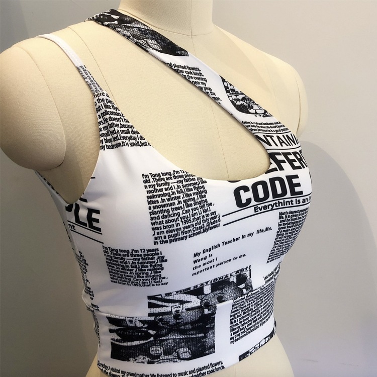 英字 プリント柄 アンシンメトリー カップ付 ヨガウェア