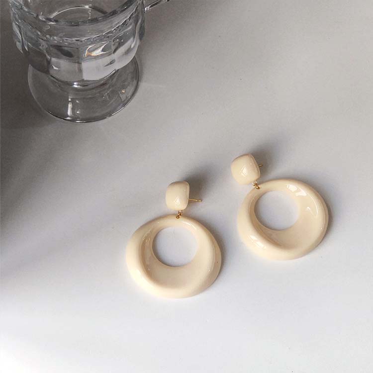 ナチュラルカラー アクリルリング 大きめ ピアス