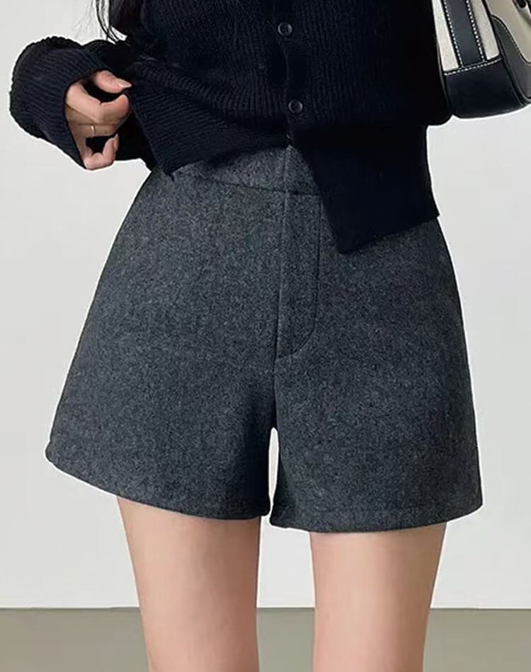 台形 シルエット 秋 冬 ショートパンツ