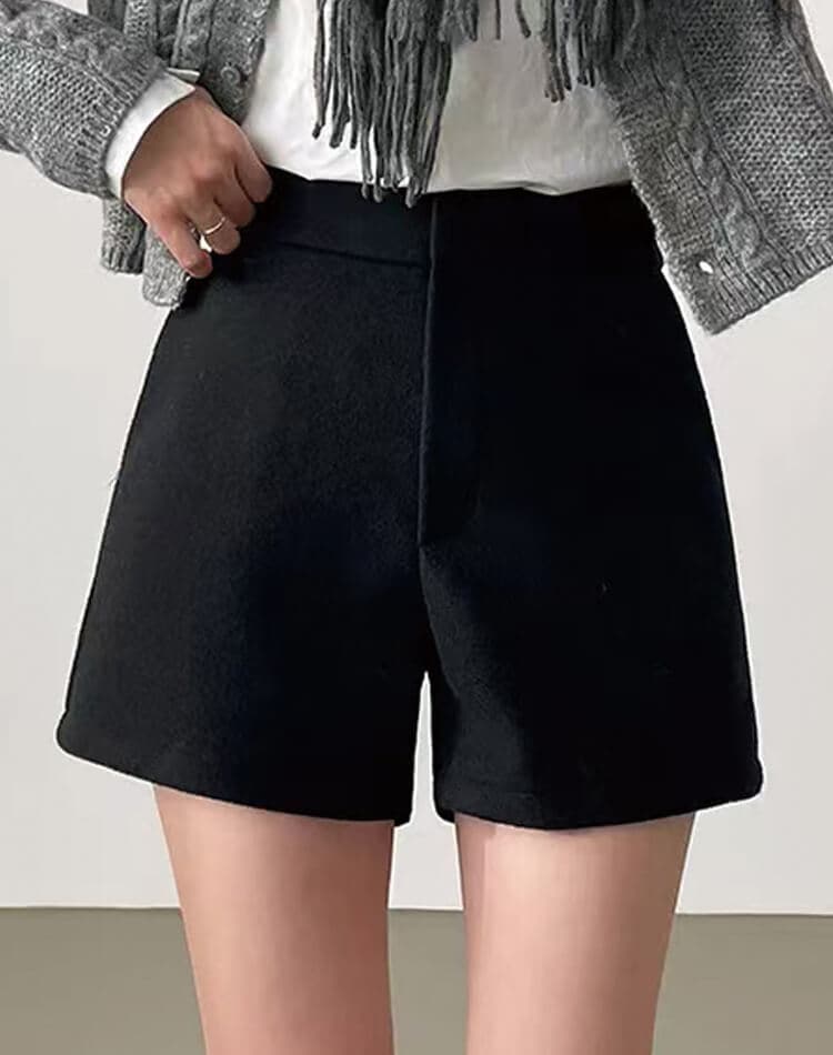 台形 シルエット 秋 冬 ショートパンツ