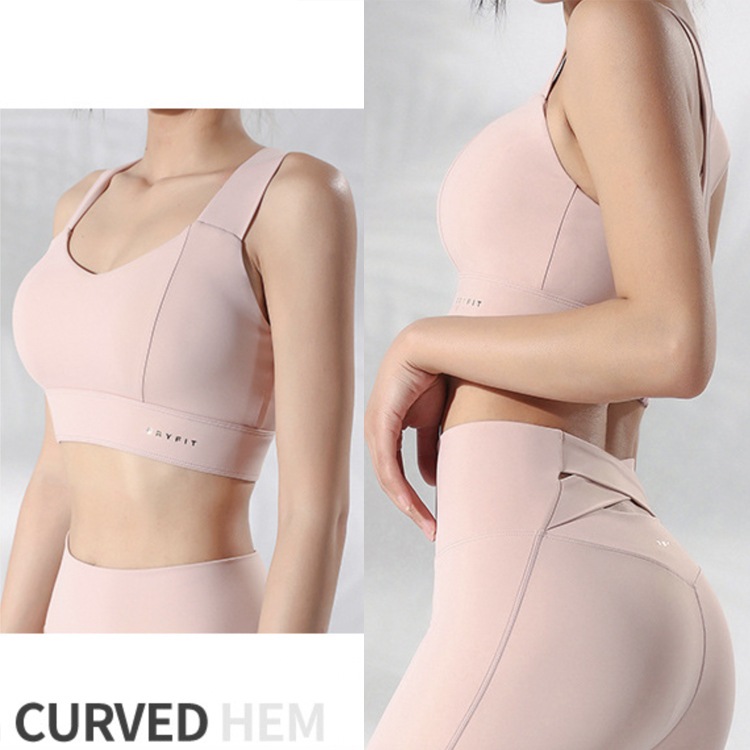 バッククロス Ｕネック カップ付き スポーツ ブラトップ