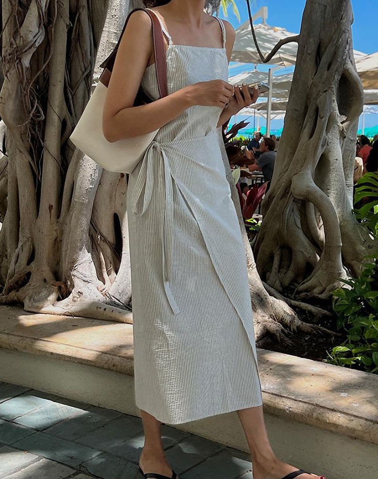 ストライプ柄 ミモレ丈 ラップ キャミソールワンピース

