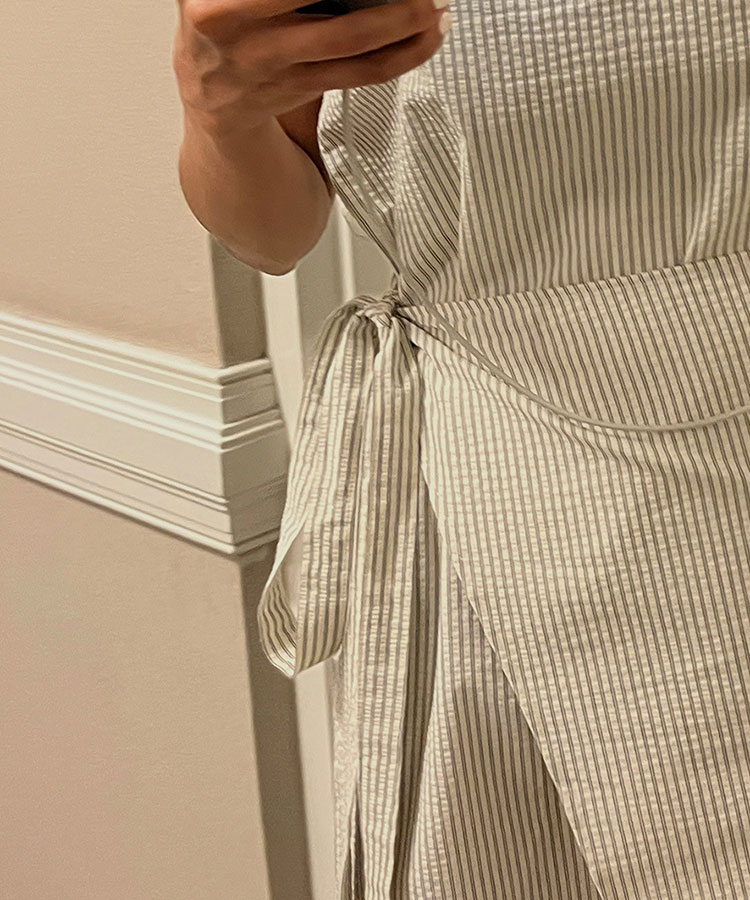 ストライプ柄 ミモレ丈 ラップ キャミソールワンピース

