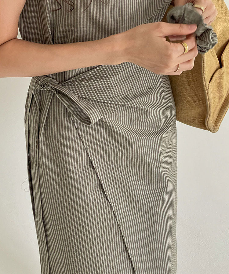 ストライプ柄 ミモレ丈 ラップ キャミソールワンピース

