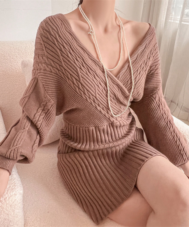 クロスネック 切り替え ケーブル編み ニット ミニワンピース

