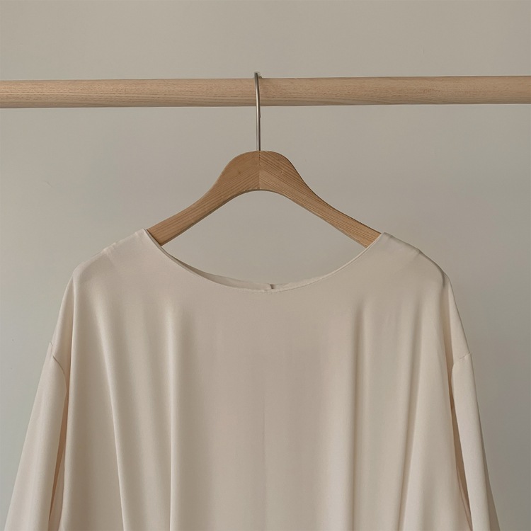 バックボタン アシンメトリー ロングワンピース