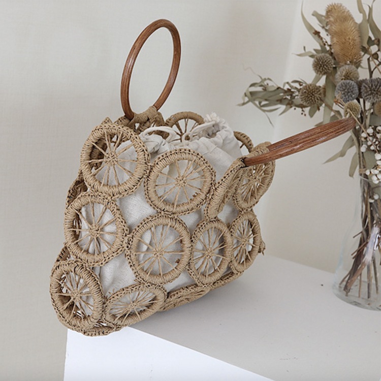 巾着付き 上品な模様編み かごバッグ