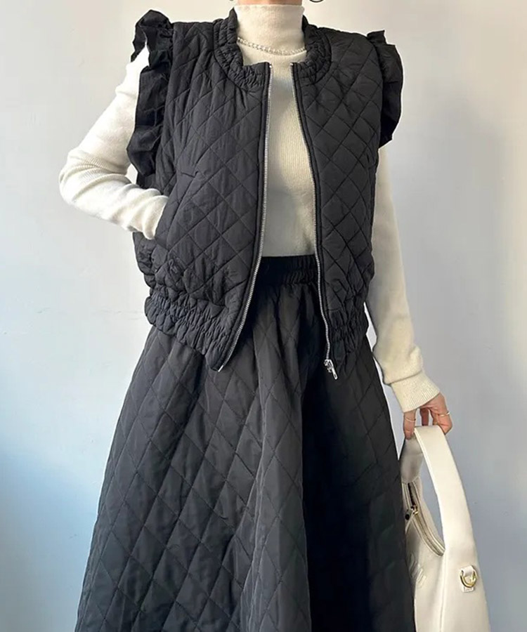 ダイヤ 切り替え キルティング フリル袖 ベスト

