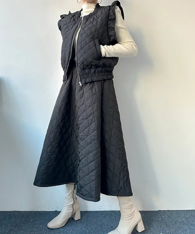 ダイヤ 切り替え キルティング フリル袖 ベスト

