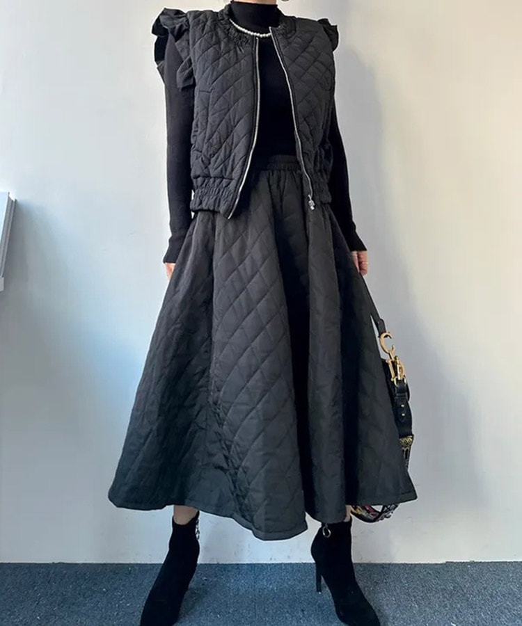 ダイヤ 切り替え キルティング フリル袖 ベスト

