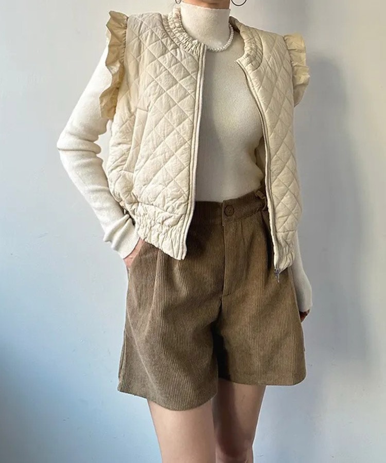 ダイヤ 切り替え キルティング フリル袖 ベスト

