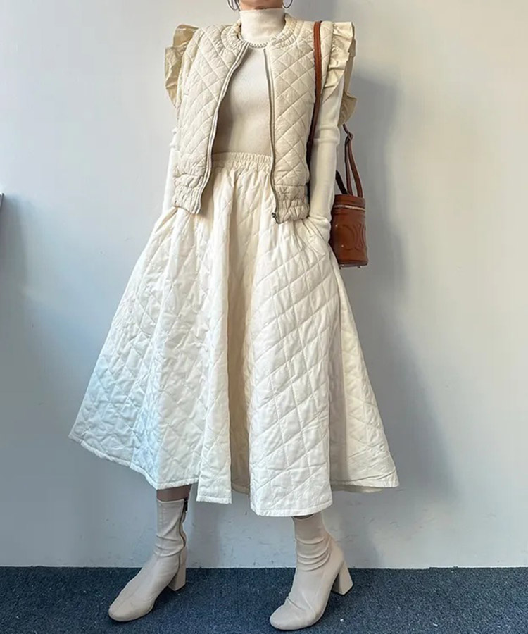 ダイヤ 切り替え キルティング フリル袖 ベスト

