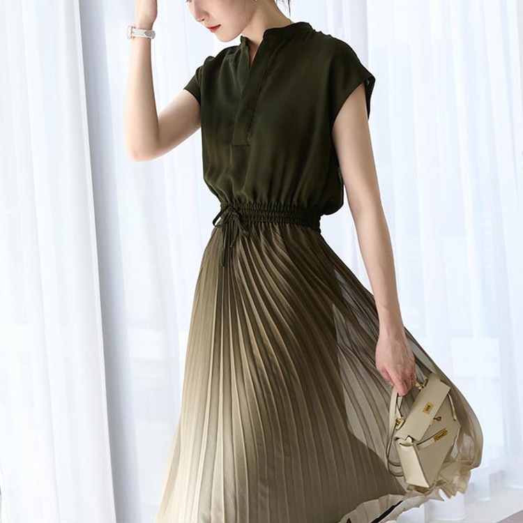 半袖 グラデーション がきれいな シフォンワンピース