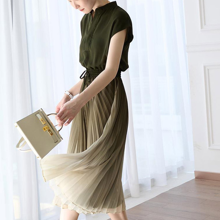 半袖 グラデーション がきれいな シフォンワンピース