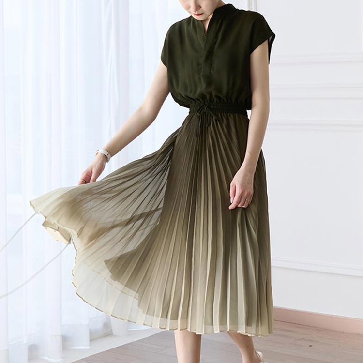 半袖 グラデーション がきれいな シフォンワンピース