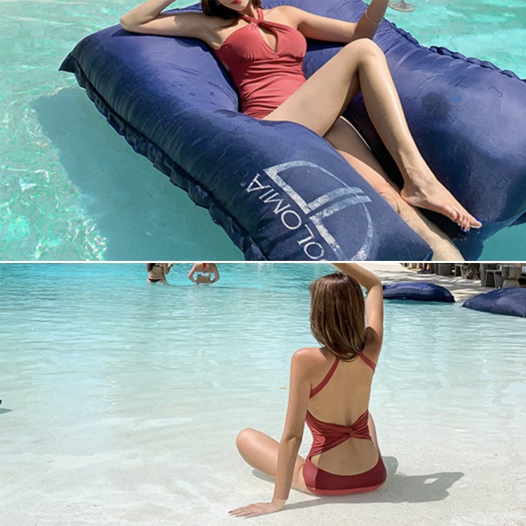 クロスホルターネック 谷間見せ モノキニ 水着