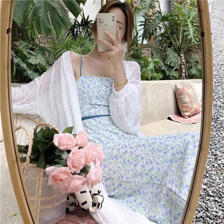 大胆背中みせ 花柄 タイトワンピース