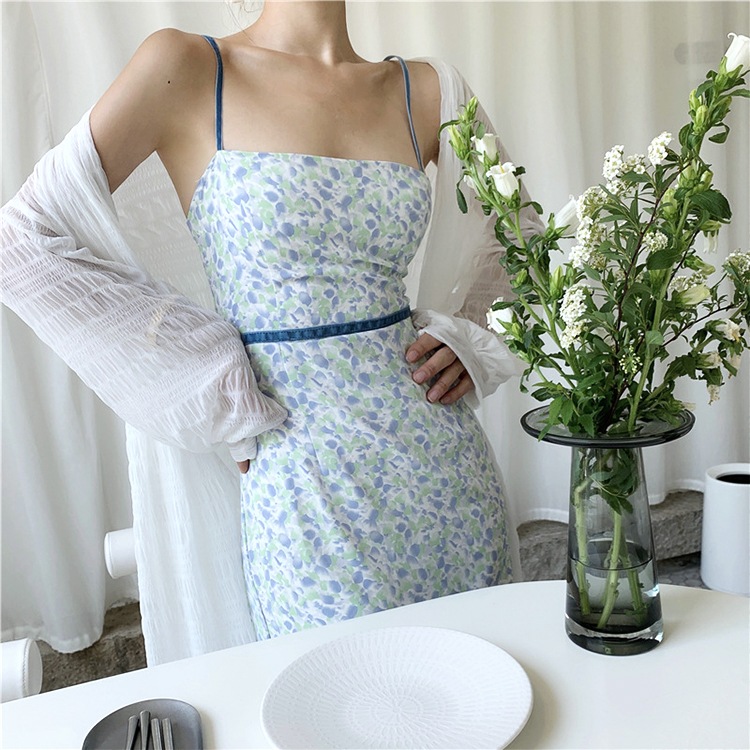 大胆背中みせ 花柄 タイトワンピース