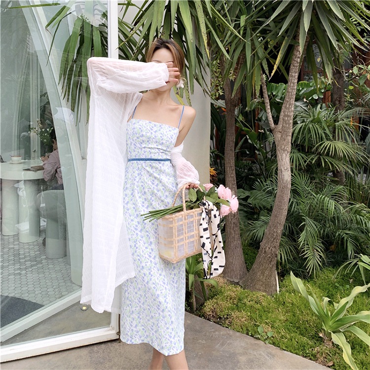 大胆背中みせ 花柄 タイトワンピース