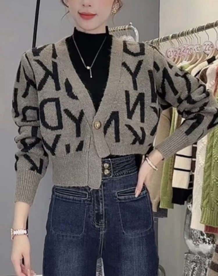 金ボタン アシンメトリー 柄ニット ショート丈 カーディガン