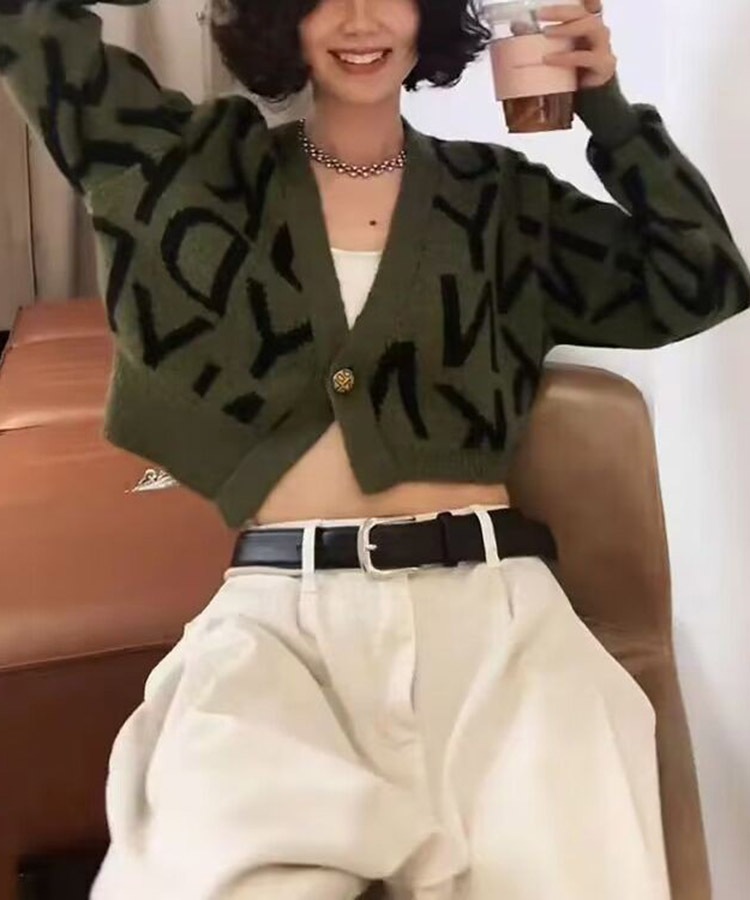 金ボタン アシンメトリー 柄ニット ショート丈 カーディガン