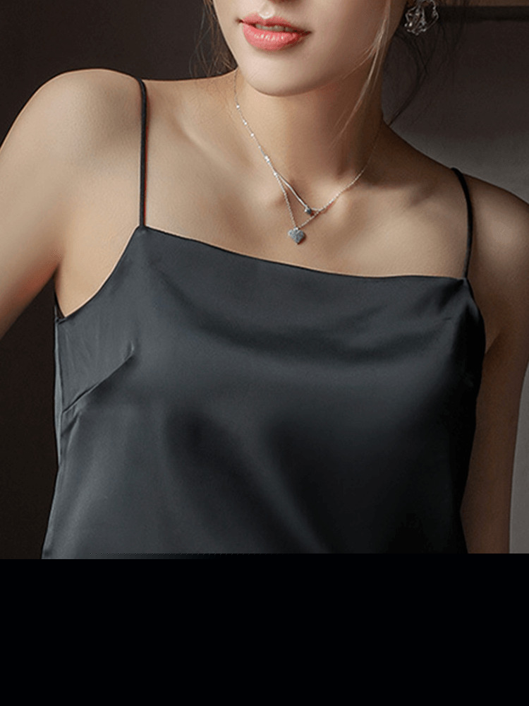 1枚で決まる。美シルエットのカップ付きキャミソール

