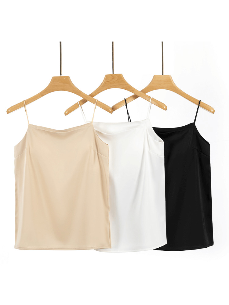 1枚で決まる。美シルエットのカップ付きキャミソール

