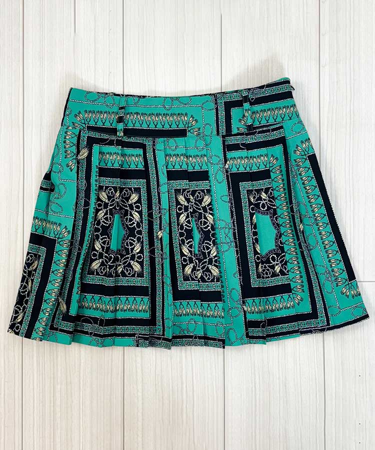 韓国ゴルフウェア スカーフ柄 ショート丈 プリーツスカート