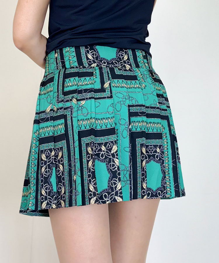 韓国ゴルフウェア スカーフ柄 ショート丈 プリーツスカート