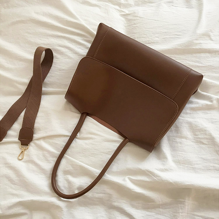 2WAY 大容量 おおきめ フラップ ショルダーバッグ