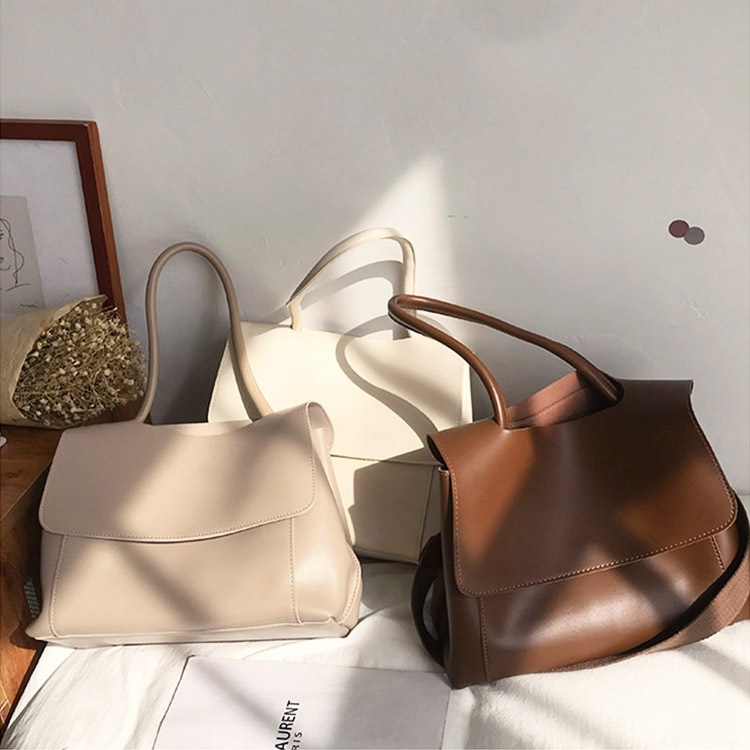 2WAY 大容量 おおきめ フラップ ショルダーバッグ