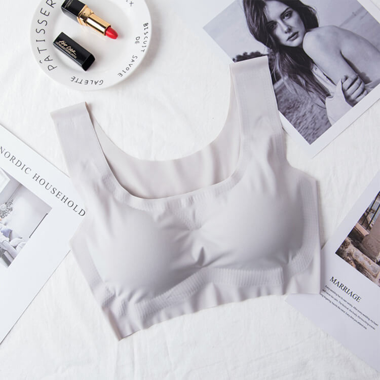 シンプル シームレス ノンワイヤー 脇高 スポーツブラ