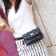 チェーンベルト ダイヤステッチ ボディバッグ